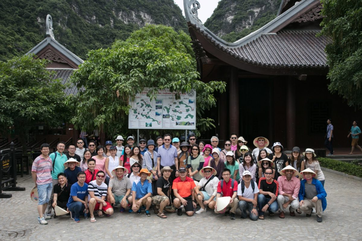 icube events_aps corporate retreat 2017 group sightseeing photo