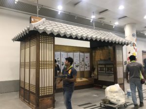 icube events_smu icon global village 2017 korean house structure set up