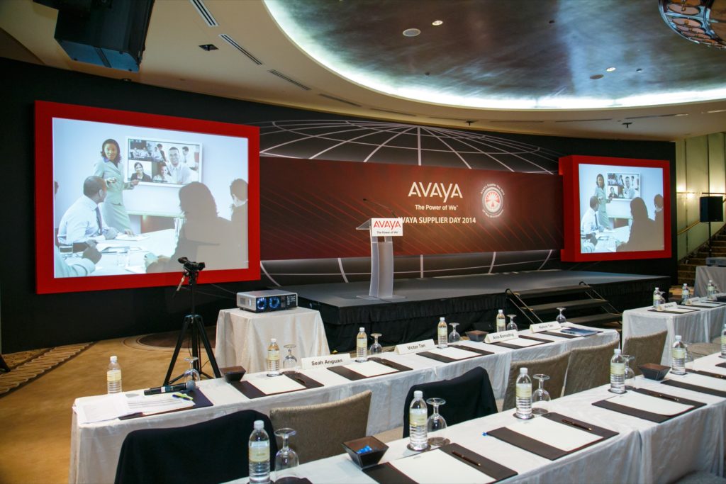 Full-length customised backdrop with seamless integration with LCD projector screen